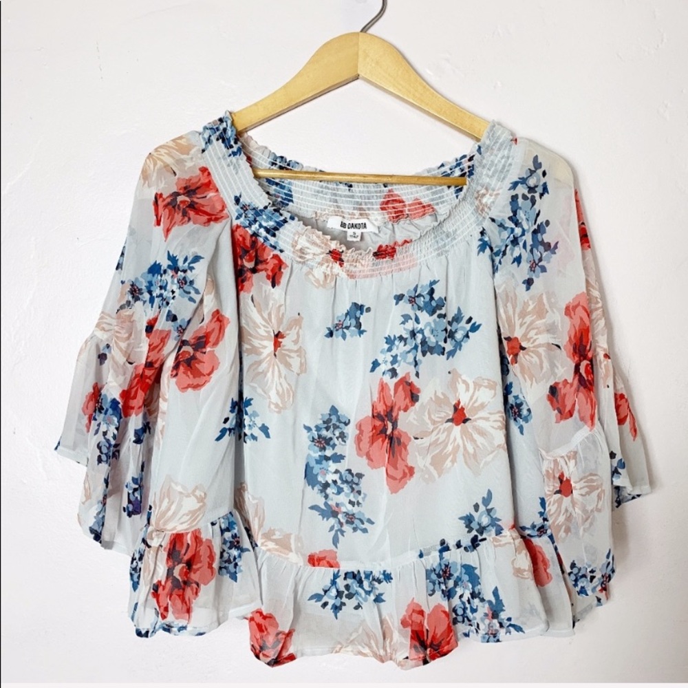 BB Dakota Off the Shoulder Floral Top O3335